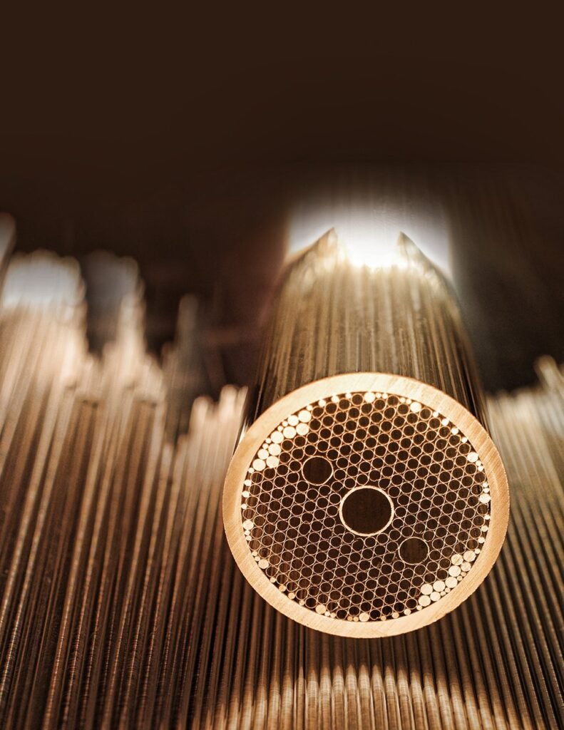 Hollow-core photonic bandgap fiber.jpg